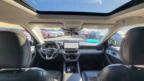 2025 Ford Explorer Active