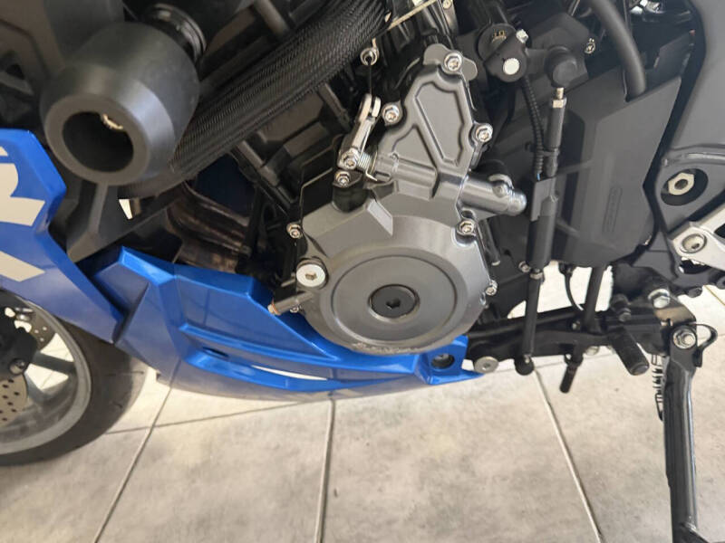 2024 Suzuki GSX-8R