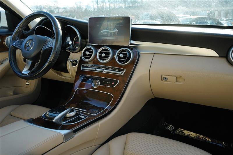 2016 Mercedes-Benz C-Class