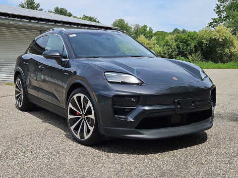 2025 Porsche Macan 4S Electric