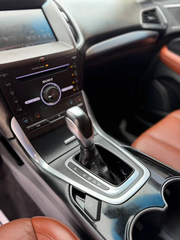 2015 Ford Edge Titanium - Photo 23