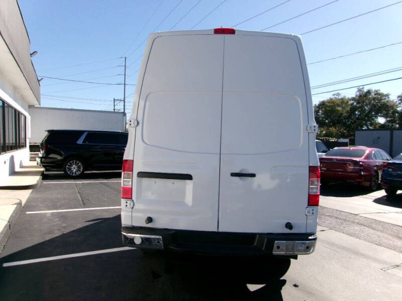 2013 Nissan NV