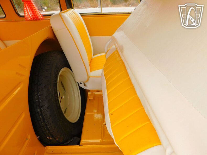1975 Volkswagen Type 2