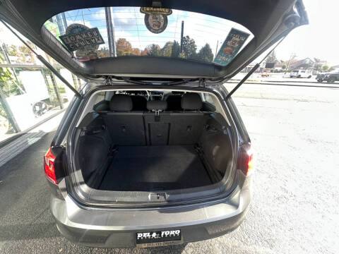 2015 Volkswagen Golf TSI Launch Edition