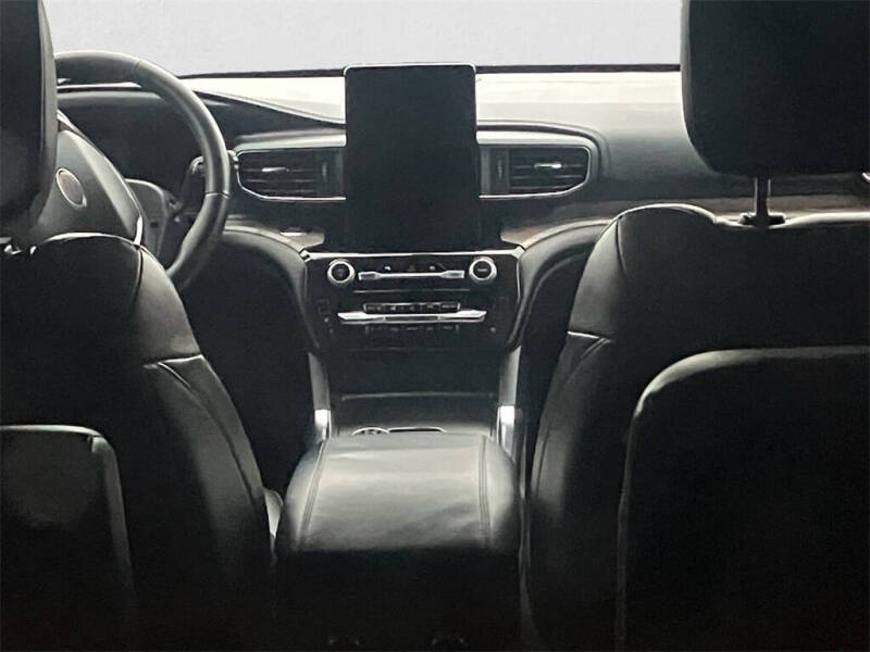 2022 Ford Explorer Platinum