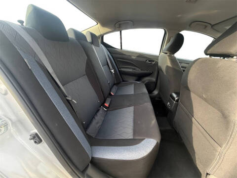 2025 Nissan Versa SV