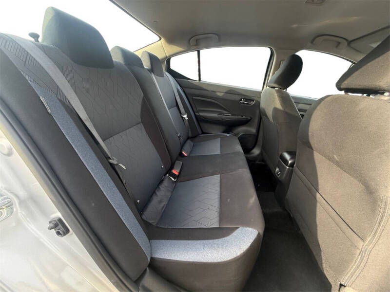 2025 Nissan Versa SV