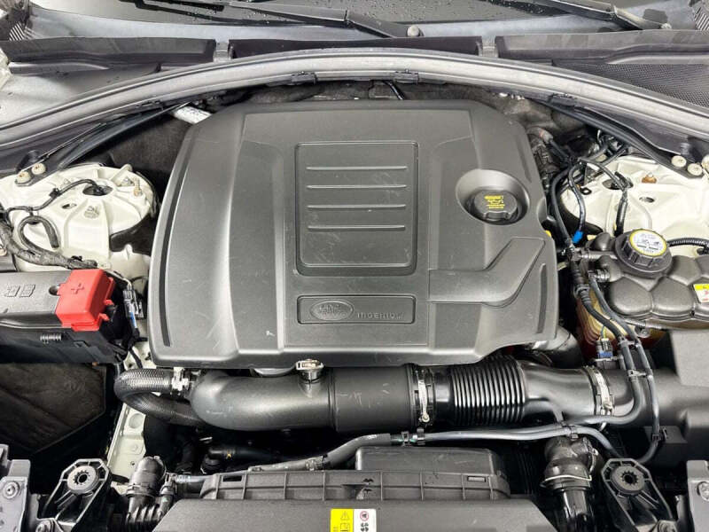 2019 Land Rover Range Rover Velar P250 R-Dynamic SE