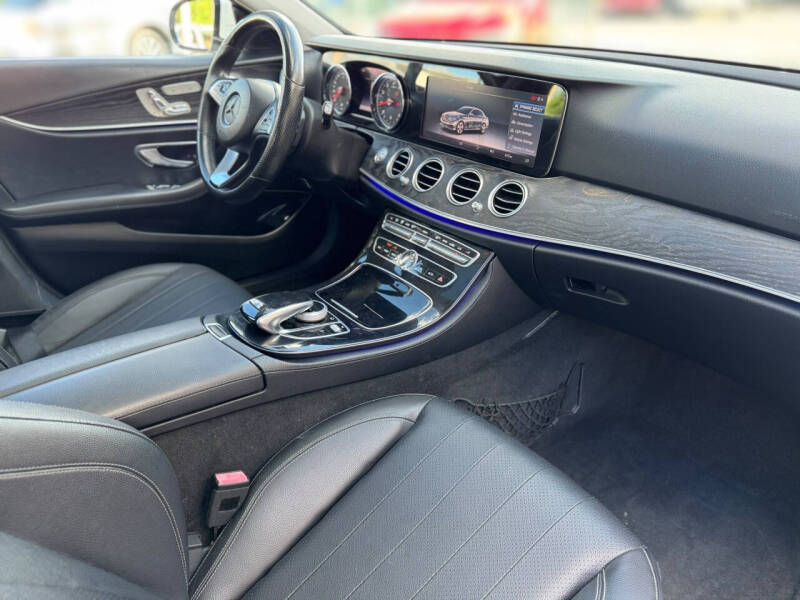 2017 Mercedes-Benz E-Class E 300 4MATIC