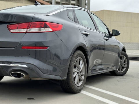 2019 Kia Optima LX