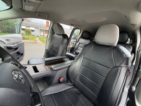 2021 Toyota Sienna LE 8-Passenger