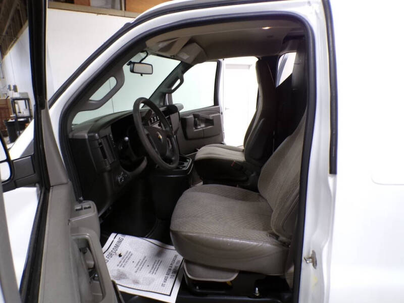 2017 Chevrolet Express 2500