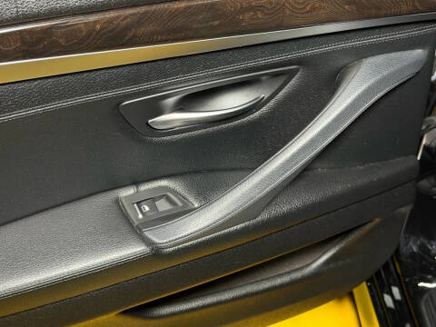 2016 BMW 5 Series 528i