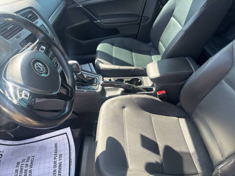 2015 Volkswagen Golf TSI S