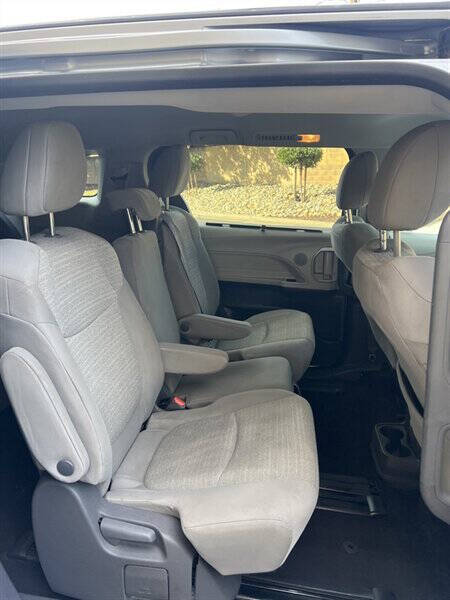 2021 Toyota Sienna LE 8-Passenger