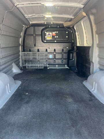 2017 Chevrolet Express 2500