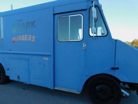 1999 Freightliner MT45 Chassis