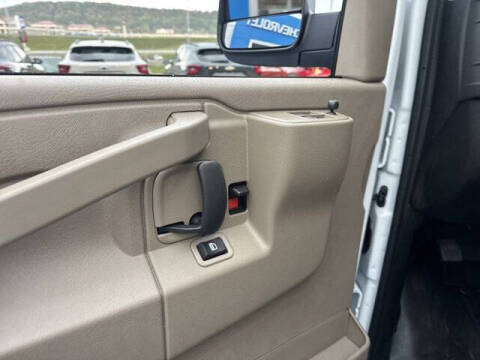 2025 Chevrolet Express 2500
