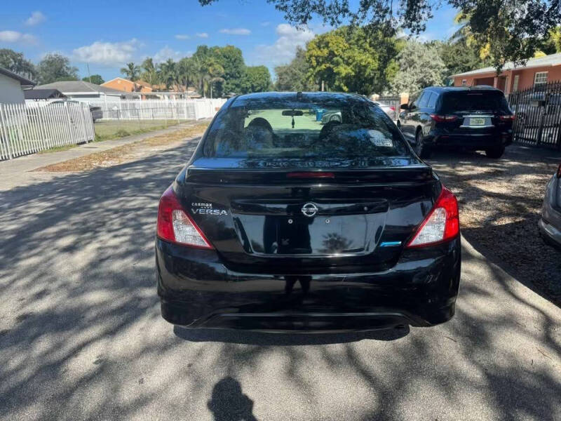 2016 Nissan Versa Sedan S Plus photo 3