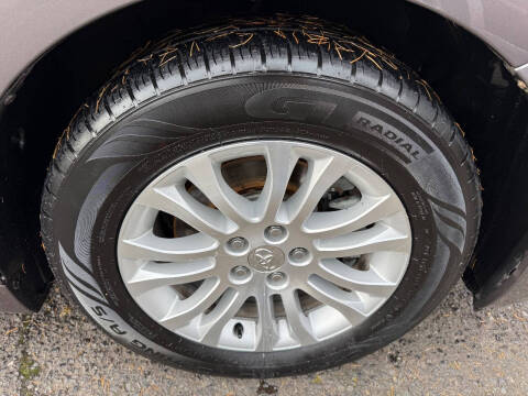 2016 Toyota Sienna XLE 8-Passenger