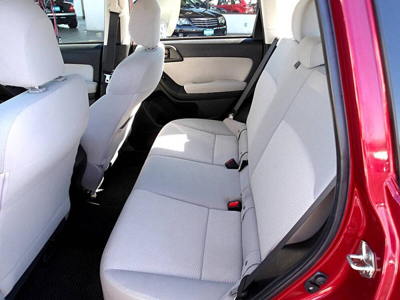 2015 Subaru Forester 2.5i