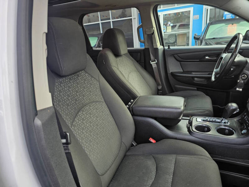 2016 GMC Acadia SLE-2