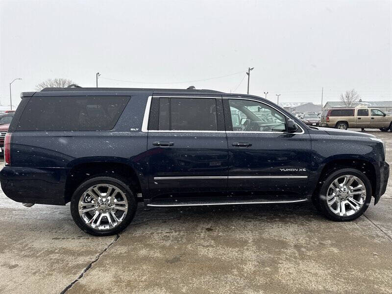 2017 GMC Yukon XL SLT