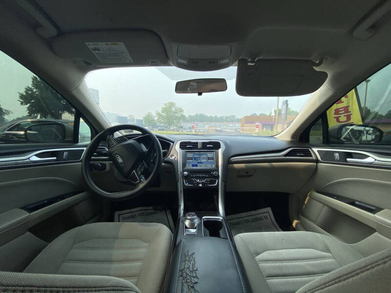 2018 Ford Fusion SE