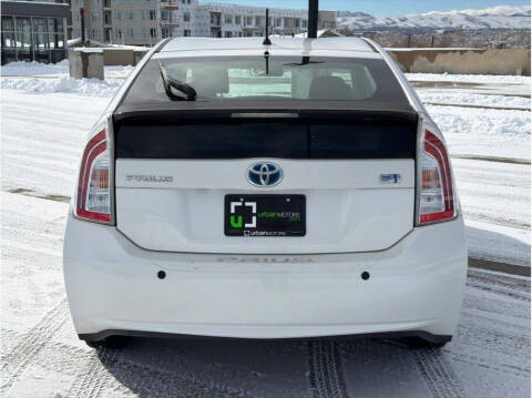 2012 Toyota Prius Two