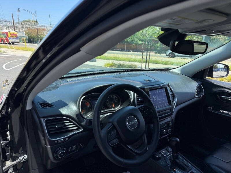 2022 Jeep Cherokee Trailhawk