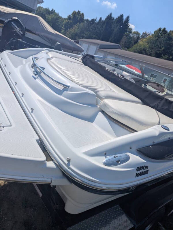 2005 Crownline 206 ls