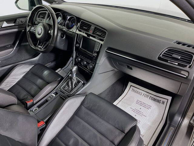 2017 Volkswagen Golf R 4Motion