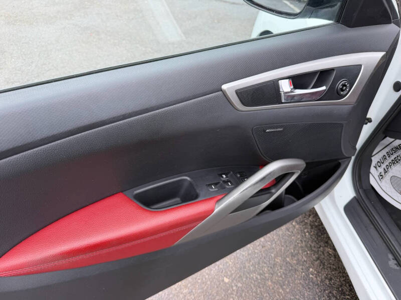 2012 Hyundai Veloster