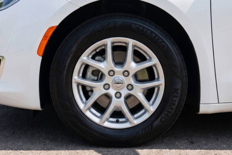 2021 Chrysler Voyager LXi