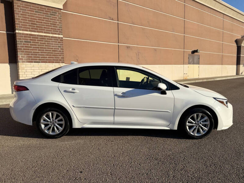 2025 Toyota Corolla Hybrid LE