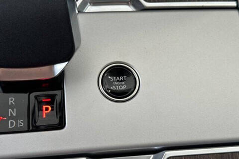 2025 Land Rover Range Rover P530 SE LWB