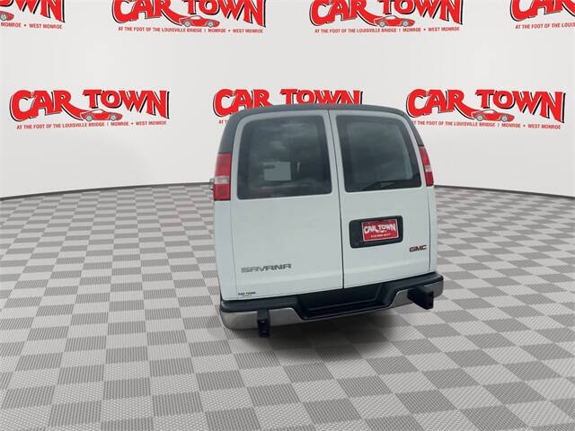 2023 GMC Savana 2500