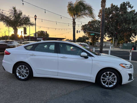 2020 Ford Fusion SE