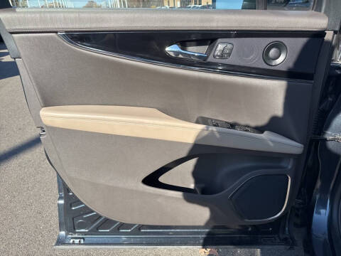 2021 Lincoln Nautilus Reserve