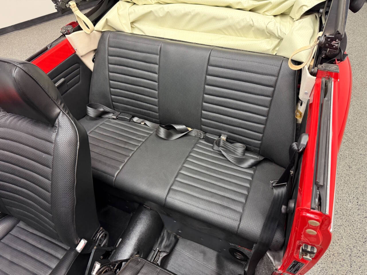 1976 Volkswagen Super Beetle 23