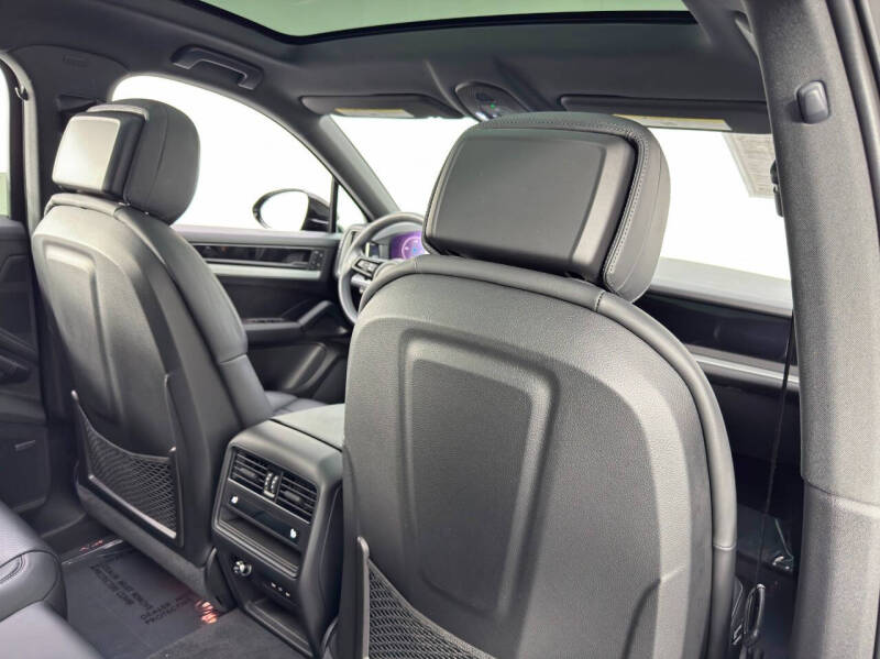 2024 Porsche Cayenne Coupe