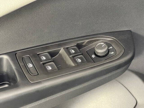 2025 Volkswagen Taos SEL 4Motion