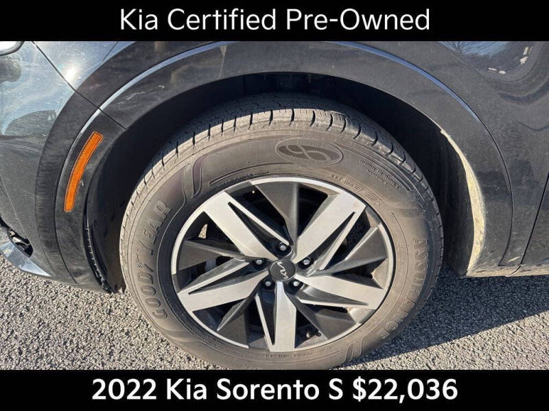 2022 Kia Sorento S