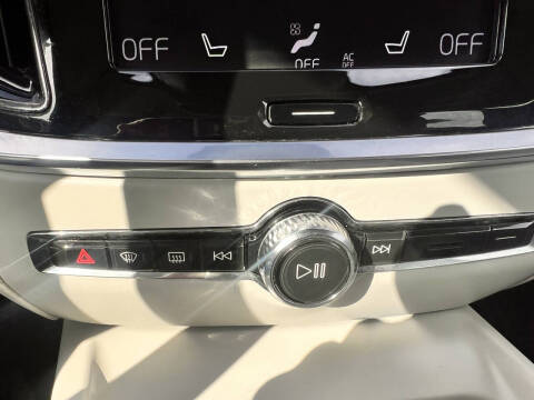 2020 Volvo V60 T5 Momentum