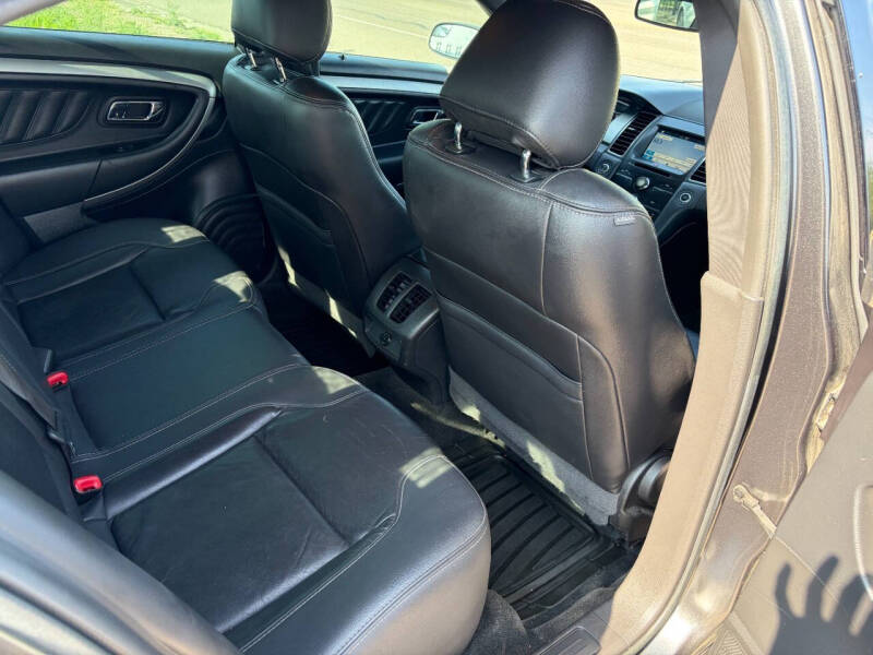 2018 Ford Taurus SEL