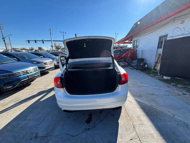 2015 Volvo S60 T6 Drive-E Platinum