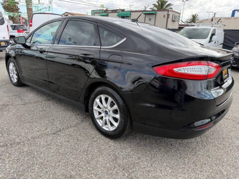 2016 Ford Fusion S