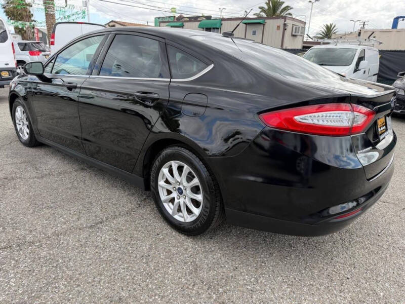 2016 Ford Fusion S