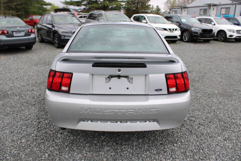 2000 Ford Mustang