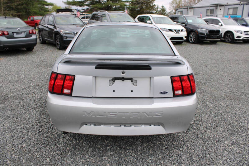 2000 Ford Mustang